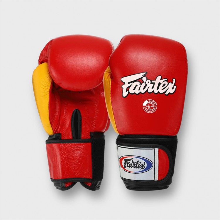 Боксерські рукавиці шкіряні FAIRTEX red