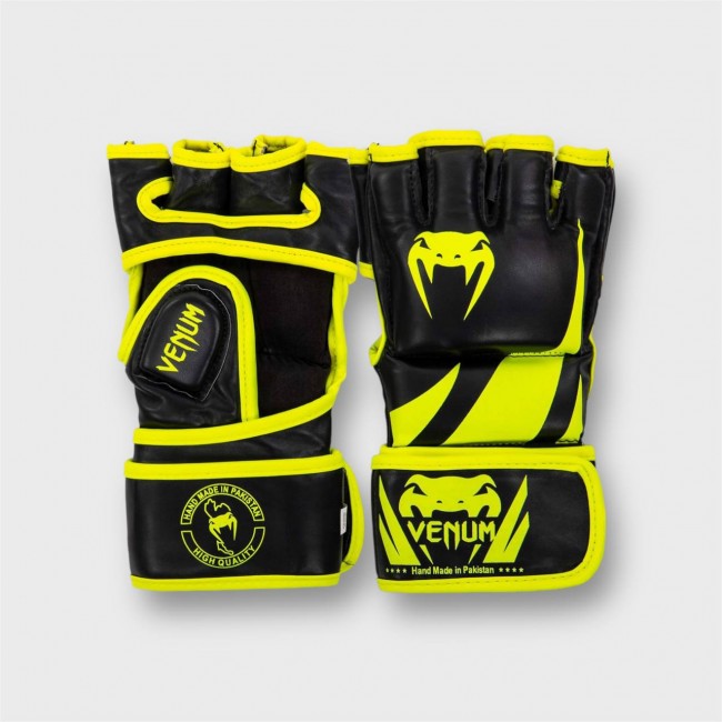 Рукавички для MMA VENUM CHALLENGER black/green